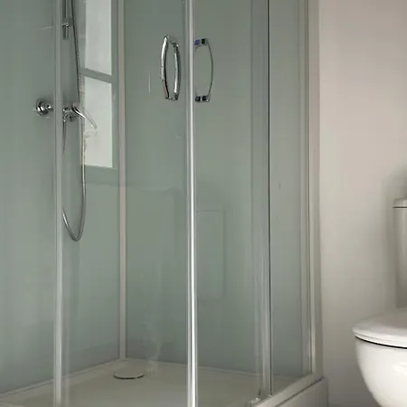 Le Jardin Aux Camelias 라로츠수르욘