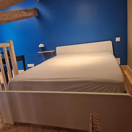 Le Jardin Aux Camelias 홈스테이 *