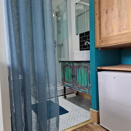 홈스테이 Le Jardin Aux Camelias *